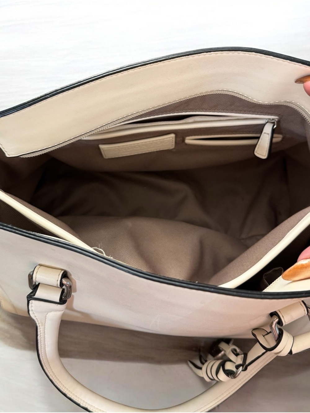 London Fog cream satchel shoulder handbag - Picture 6 of 9